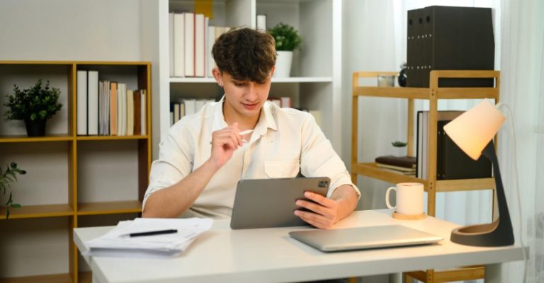 Atualize seu currículo com os cursos GOV.BR liberados